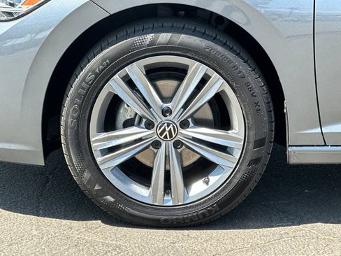 Used 2024 Volkswagen Jetta SE FWD image 23