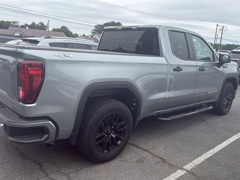 Used 2023 GMC Sierra 1500 Pro w/ Graphite Edition AWD/4WD image 5