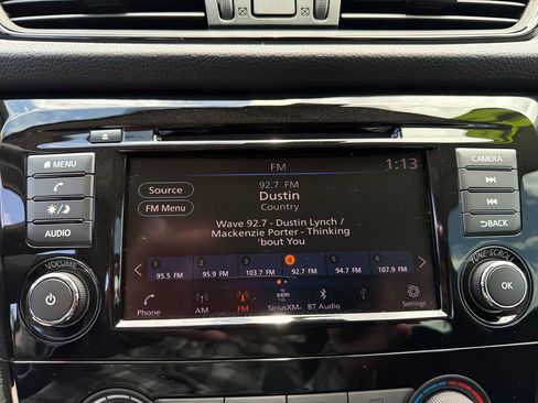 Used 2019 Nissan Rogue S FWD image 23