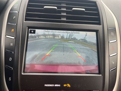 Used 2019 Lincoln MKC Reserve image 18