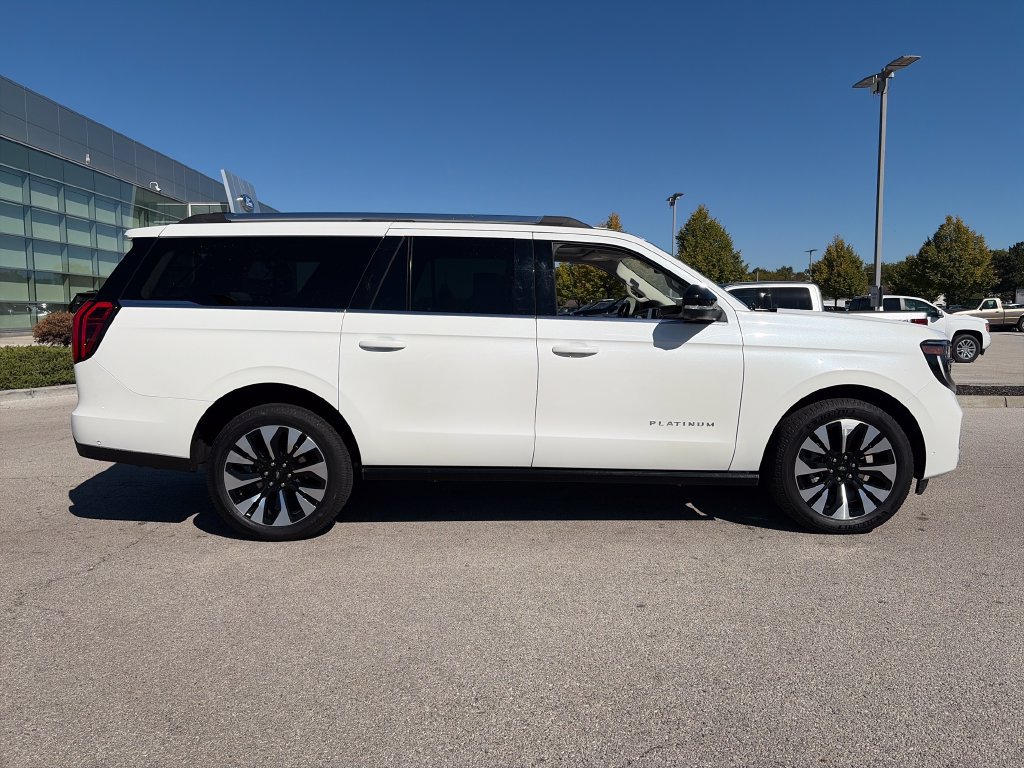 Used 2025 Ford Expedition Max Platinum w/ Driver's Package AWD/4WD image 10