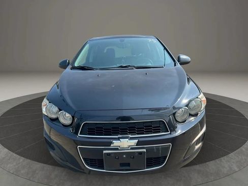 Used 2015 Chevrolet Sonic LT w/ Fun and Sun Package FWD image 2