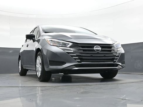 Used 2025 Nissan Versa S w/ Trunk Package image 45