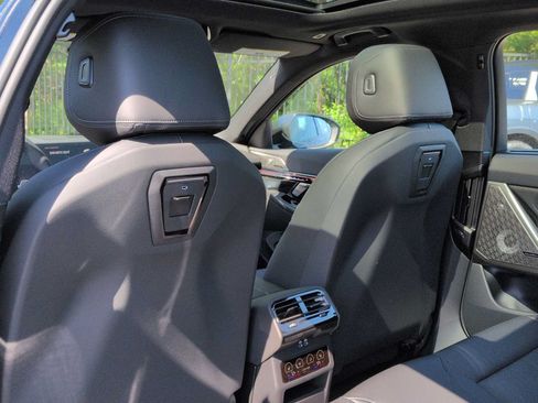 New 2027 BMW 550e xDrive w/ Executive Package AWD/4WD image 19