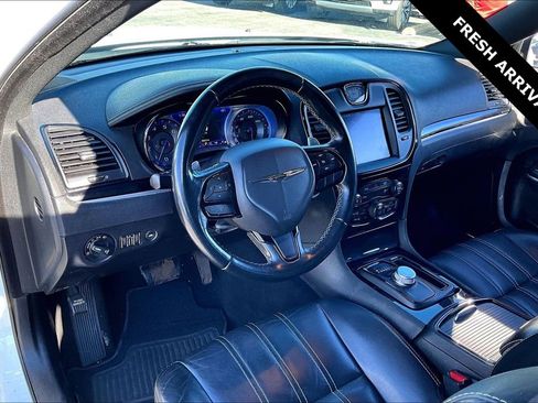 Used 2019 Chrysler 300 S image 15
