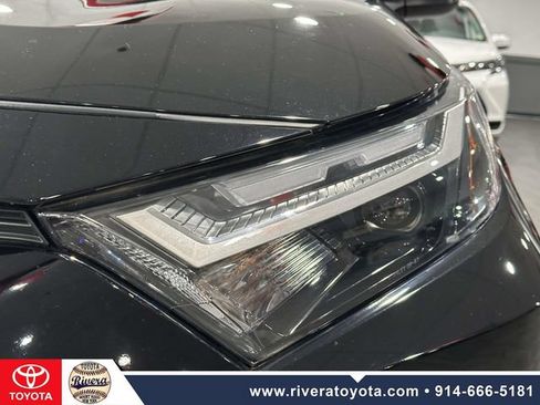 Used 2023 Toyota RAV4 LE AWD/4WD image 10