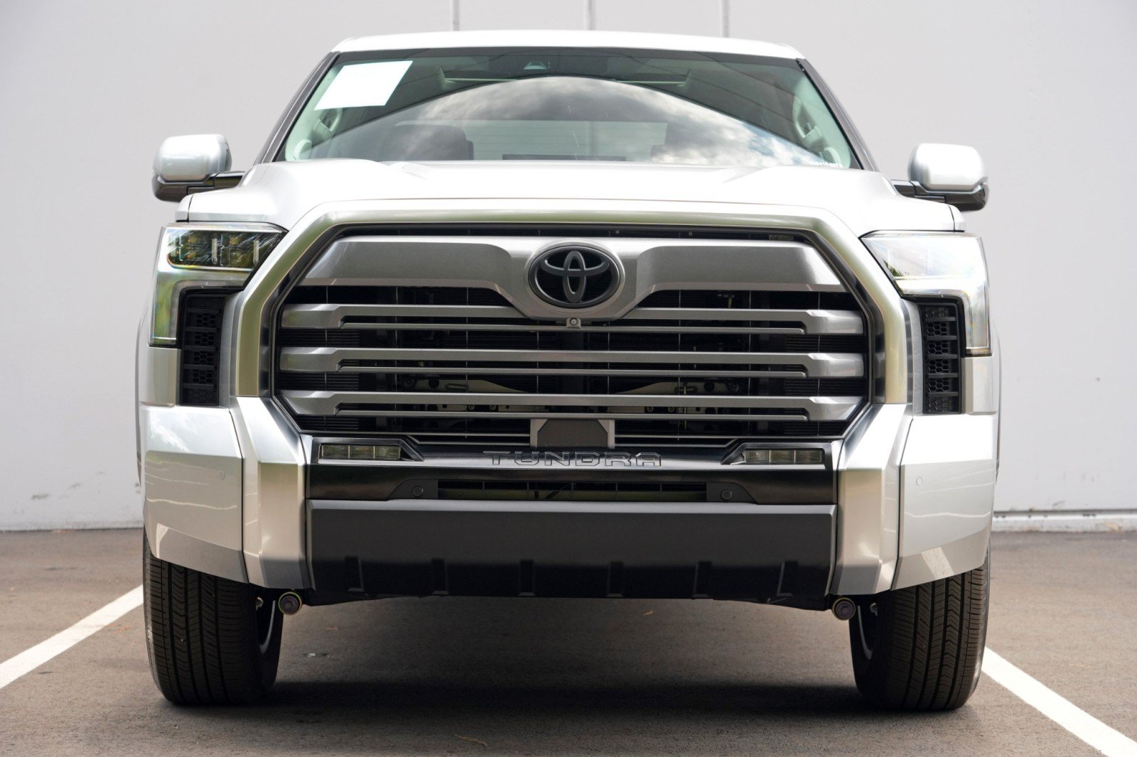 Used 2022 Toyota Tundra Limited AWD/4WD image 7