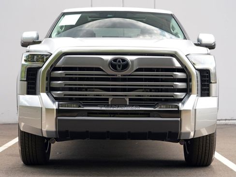 Used 2022 Toyota Tundra Limited AWD/4WD image 7