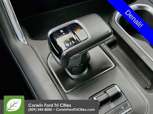 Used 2022 GMC Sierra 1500 Denali w/ Denali Reserve Package AWD/4WD image 10