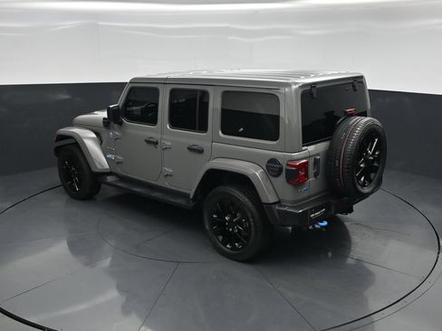 Used 2023 Jeep Wrangler Unlimited Sahara w/ Cold Weather Group AWD/4WD image 40
