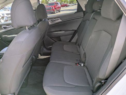 Certified 2026 Kia Sportage LX w/ LX Convenience Package FWD image 11