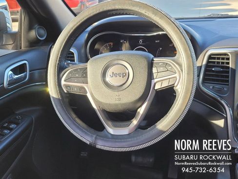 Used 2018 Jeep Grand Cherokee Limited image 6