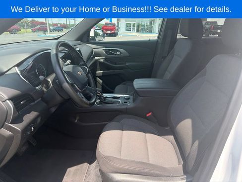 Used 2023 Chevrolet Traverse LT w/ Rear Camera Mirror Package AWD/4WD image 12