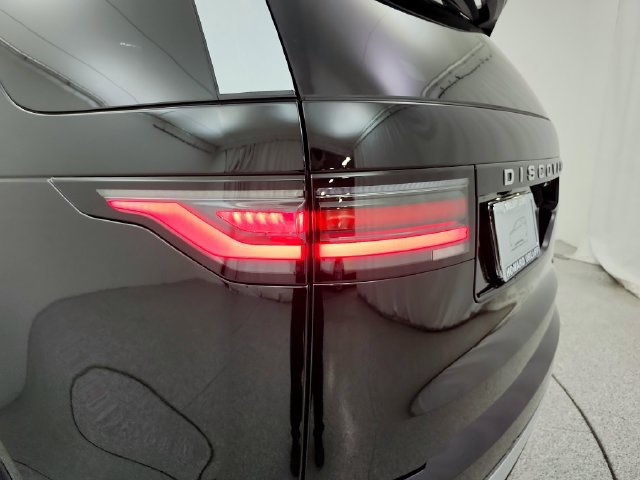 New 2026 Land Rover Discovery Limited Edition AWD/4WD image 31