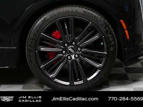 Certified 2026 Cadillac Lyriq V w/ LPO, Floor Liner Package AWD/4WD image 39