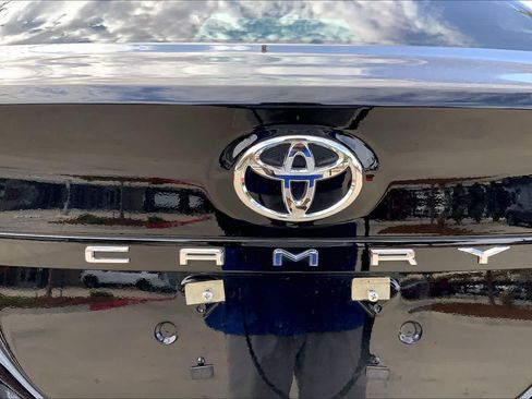 Used 2024 Toyota Camry LE w/ Convenience Package FWD image 33