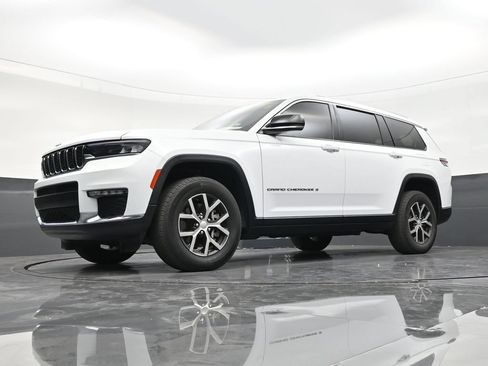Used 2023 Jeep Grand Cherokee L Limited AWD/4WD image 20