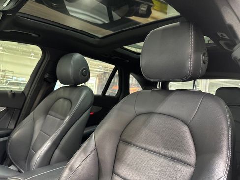 Used 2020 Mercedes-Benz GLC 300 4MATIC image 46