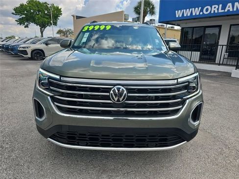 Used 2026 Volkswagen Atlas SE image 2