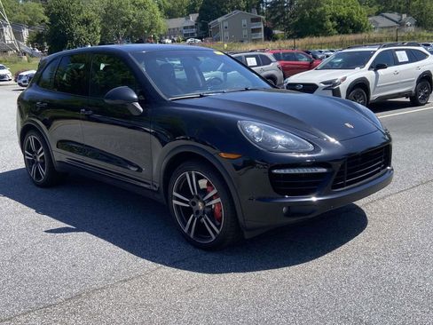 Used 2013 Porsche Cayenne Turbo AWD/4WD image 4