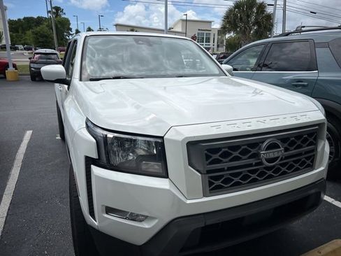 Used 2022 Nissan Frontier SV RWD image 10