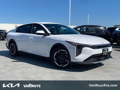 New 2026 Kia K4 EX FWD image 1