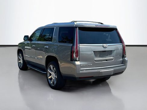 Used 2017 Cadillac Escalade Luxury AWD/4WD image 5