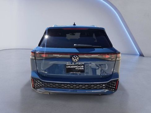 Used 2025 Volkswagen Tiguan SEL R-Line AWD/4WD image 5