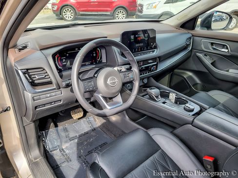 Used 2023 Nissan Rogue Platinum w/ Platinum Premium Package image 8