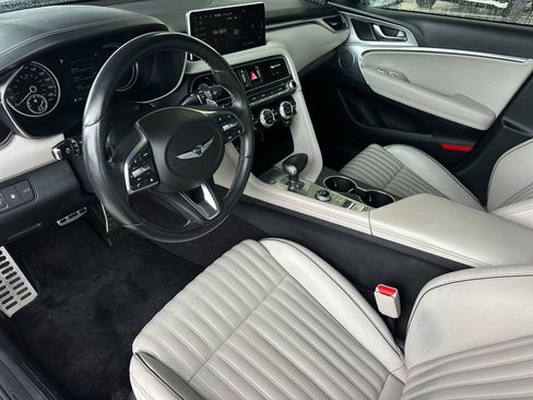 Used 2023 Genesis G70 3.3T w/ Sport Advanced Package image 10