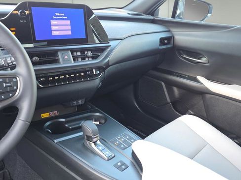 Used 2025 Lexus UX 300h AWD image 23