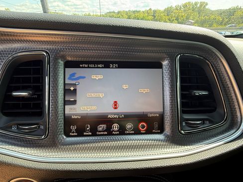 Used 2015 Dodge Challenger SRT Hellcat image 22