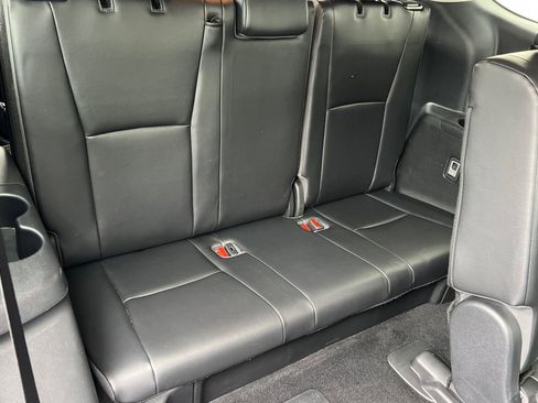 Certified 2023 Toyota Highlander XLE image 15