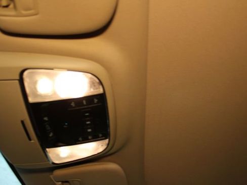 Used 2012 Jeep Grand Cherokee Overland image 31