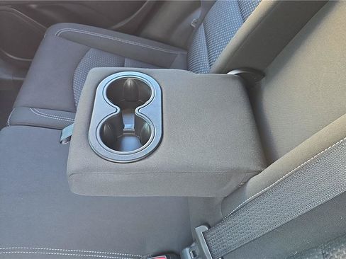 Used 2024 GMC Terrain SLE w/ Driver Convenience Package FWD image 19