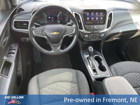 Used 2019 Chevrolet Equinox LT image 2