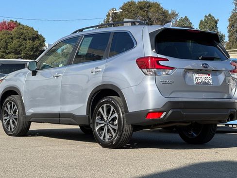 Used 2023 Subaru Forester Limited image 6