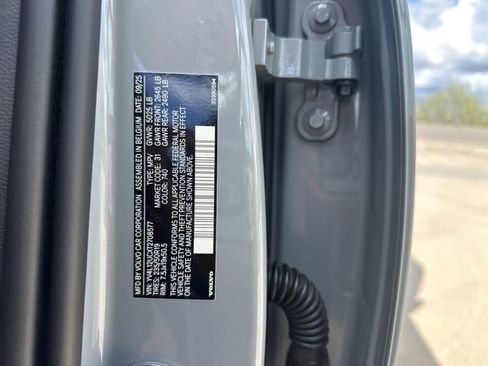 New 2026 Volvo XC40 B5 Plus w/ Protection Package Premier image 31