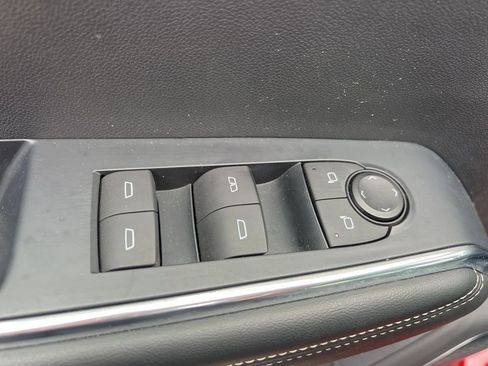 Used 2024 GMC Acadia Elevation w/ Trailering Package image 25