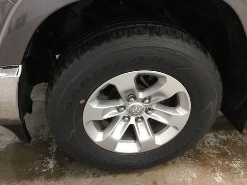 Used 2021 RAM 1500 Laramie AWD/4WD image 4