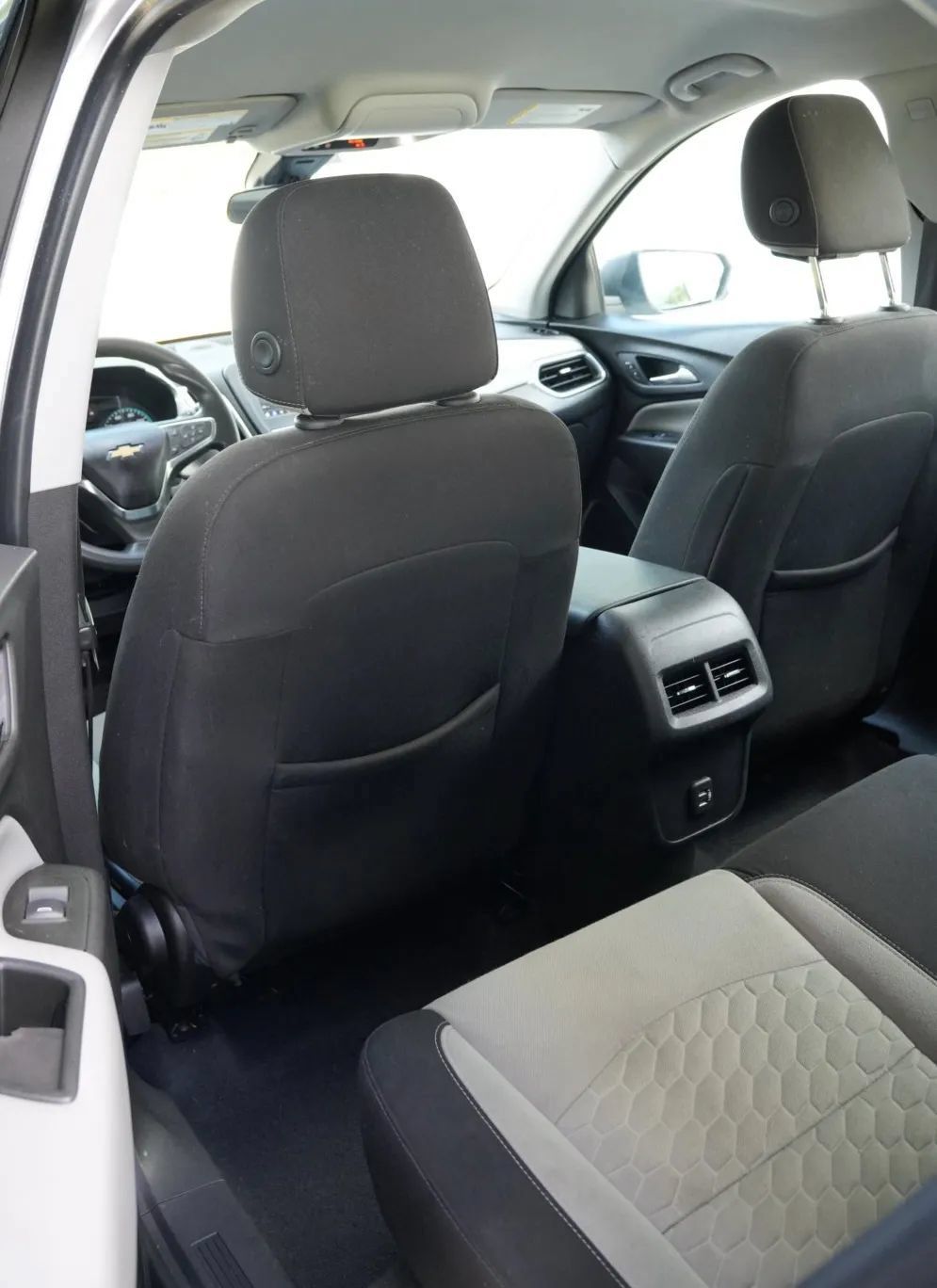 Used 2020 Chevrolet Equinox LS FWD image 9