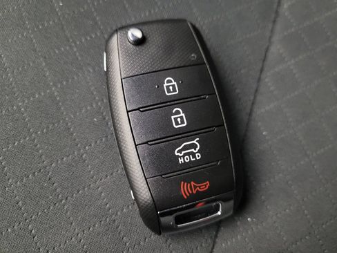 Used 2019 Kia Sorento FWD image 32