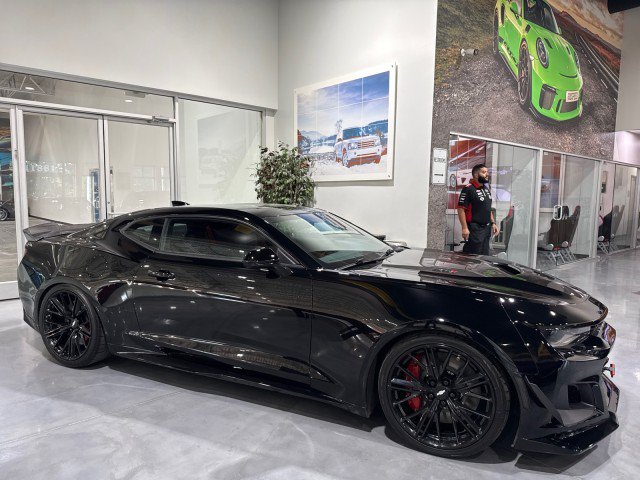 Used 2018 Chevrolet Camaro ZL1 RWD image 32