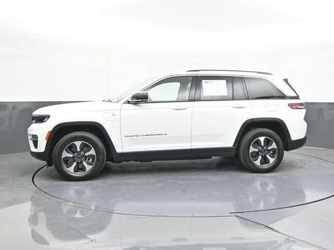 Used 2023 Jeep Grand Cherokee 4WD 4xe image 8