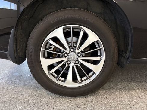 Used 2018 Acura RDX AWD w/ Advance Package image 29