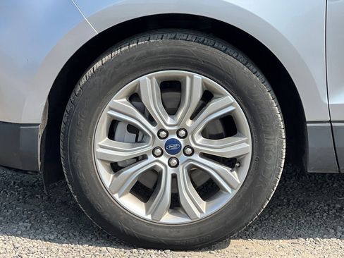 Used 2022 Ford Edge Titanium image 24