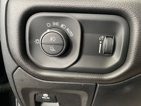 Used 2021 RAM 1500 Big Horn image 13