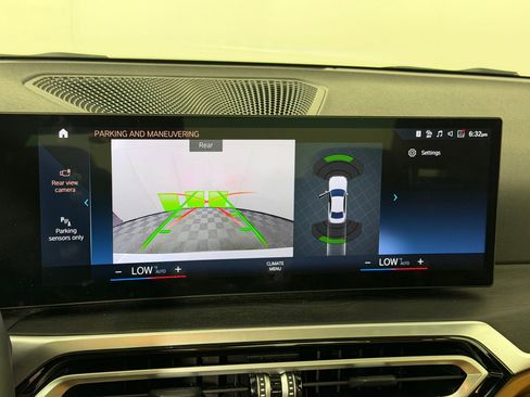 Used 2023 BMW 330i Sedan w/ Premium Package image 26