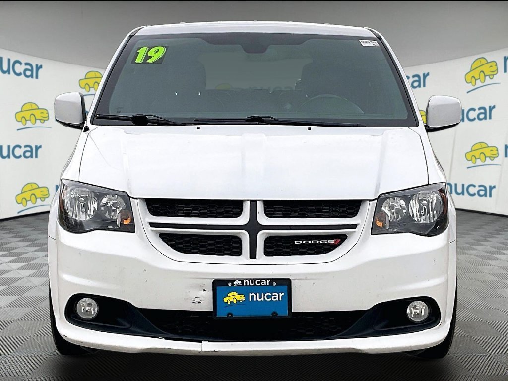 Used 2019 Dodge Grand Caravan GT FWD image 2