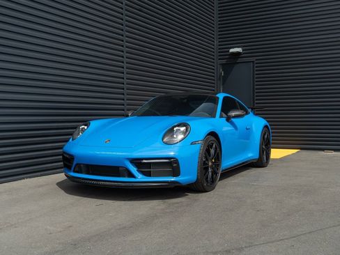 Used 2023 Porsche 911 Carrera RWD image 1